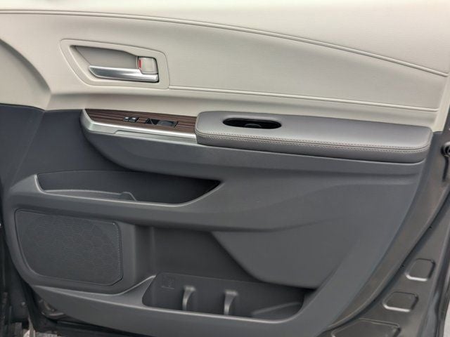 2024 Toyota Sienna XLE 7 Passenger