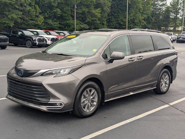 2024 Toyota Sienna XLE 7 Passenger