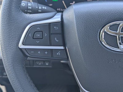 2025 Toyota Sienna XLE 8 Passenger