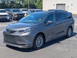 2025 Toyota Sienna XLE 8 Passenger