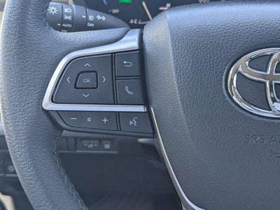 2025 Toyota Sienna XLE 8 Passenger