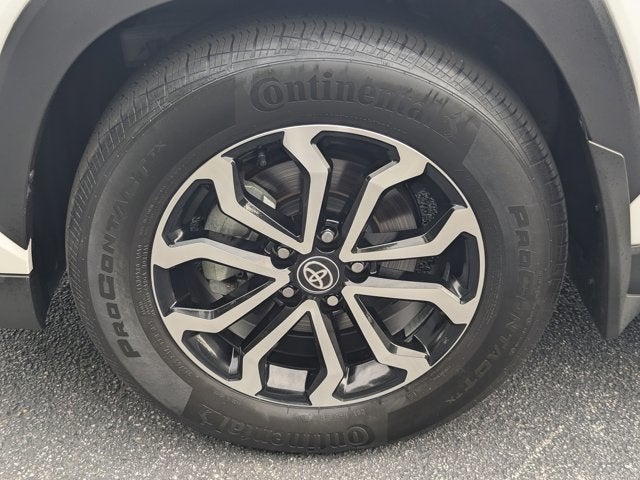 2024 Toyota Corolla Cross Hybrid SE