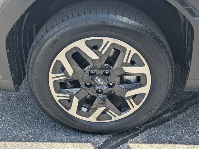 2025 Subaru Forester Base
