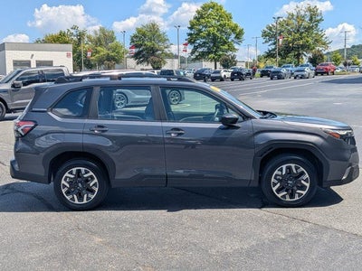 2025 Subaru Forester Base