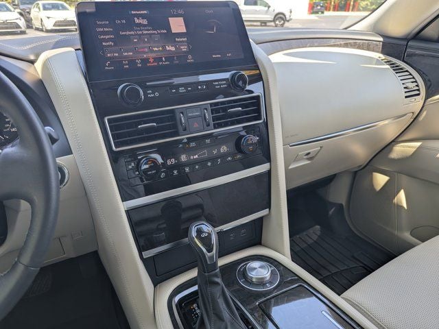 2023 INFINITI QX80 LUXE