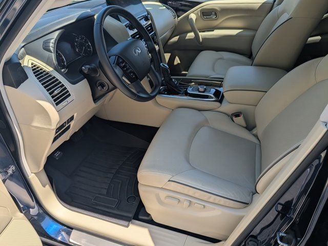 2023 INFINITI QX80 LUXE