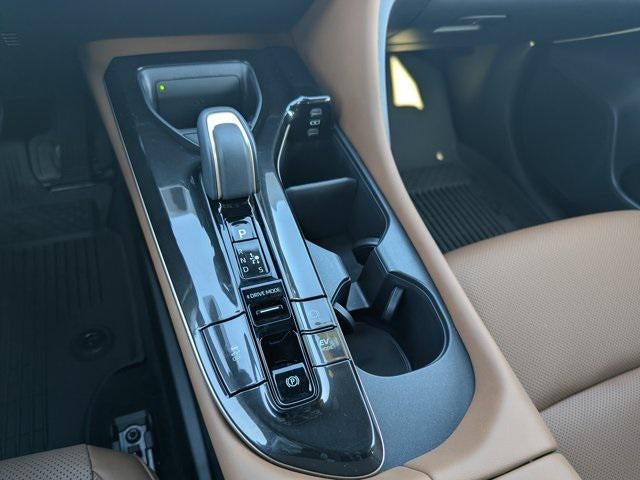 2025 Toyota Crown Signia Limited