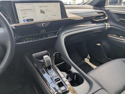 2025 Toyota Crown Signia XLE
