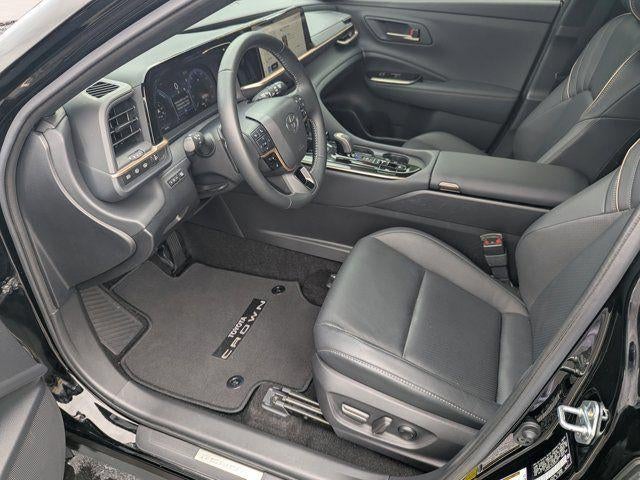 2025 Toyota Crown Signia XLE