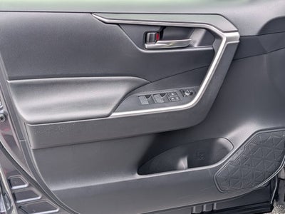 2023 Toyota RAV4 Hybrid SE