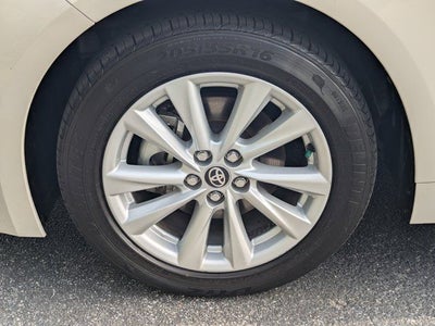 2024 Toyota Corolla Hatchback SE