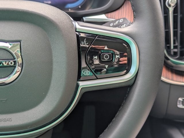 2024 Volvo XC60 Recharge Plug-In Hybrid Ultimate